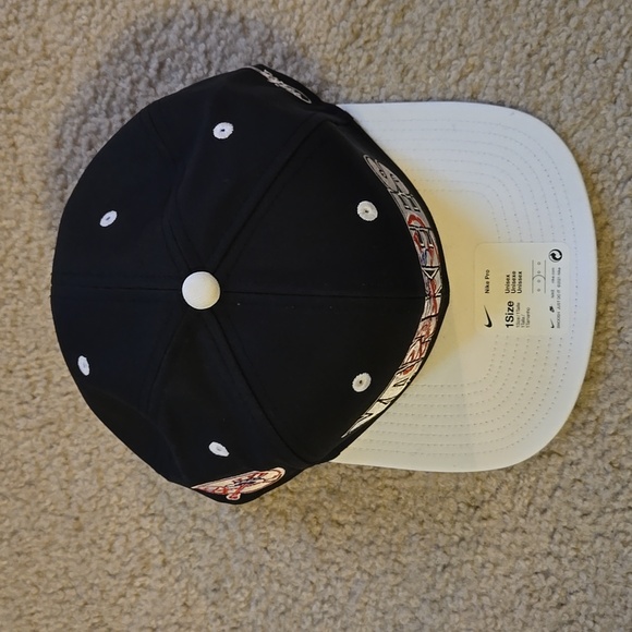 New York Yankees Nike Snapback - Picture 5 of 7